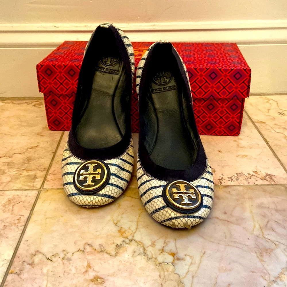 Tory Burch Caroline striped snake print